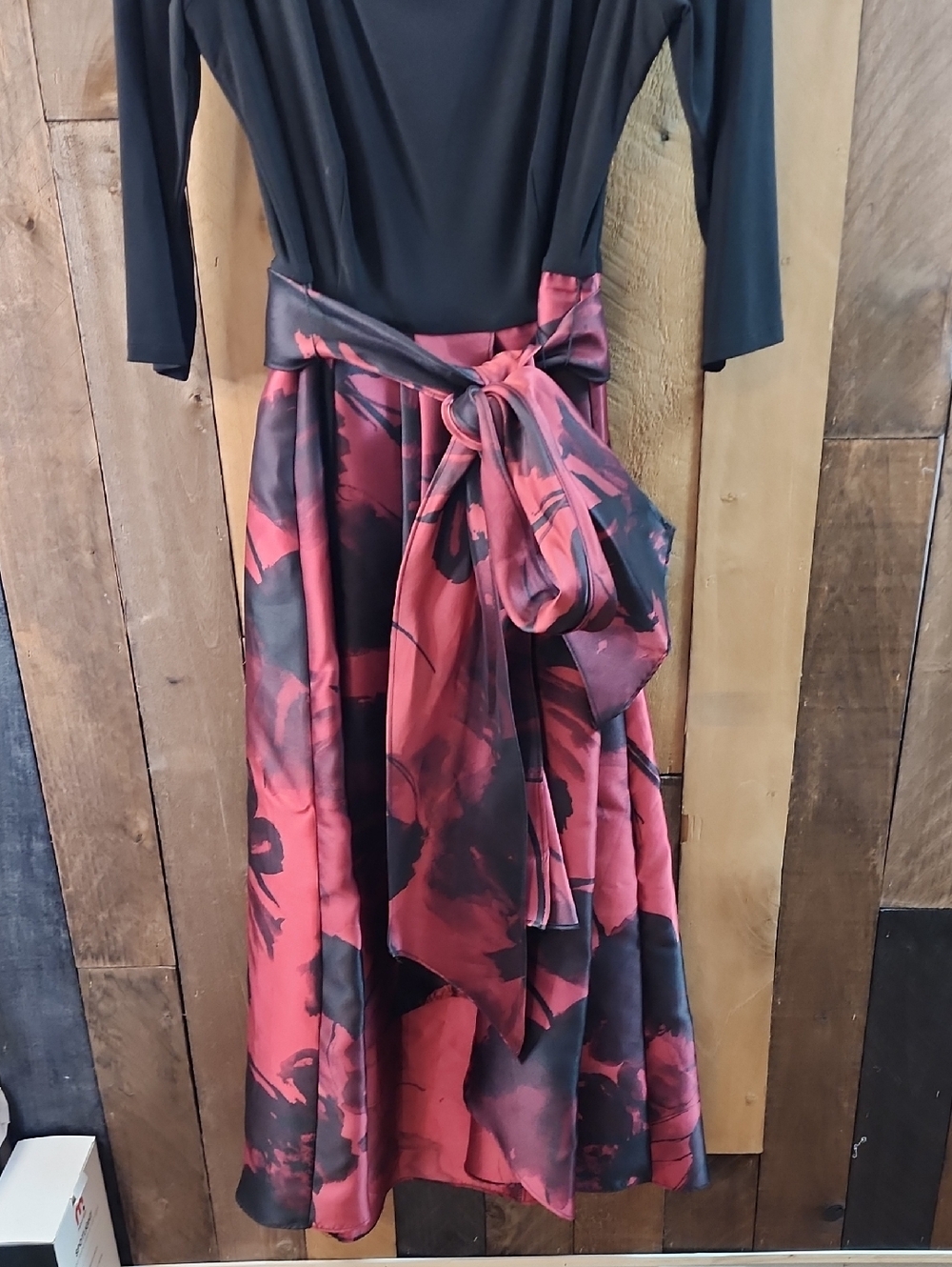 R&M Richards Print Poly Duchess Twill Hi/Lo Dress Size 12 - Picture 5 of 7
